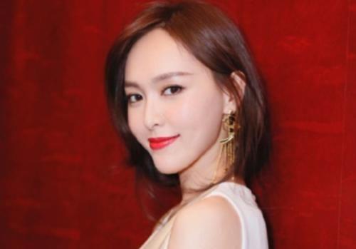 女主在娱乐圈吃瓜文推荐  第3张